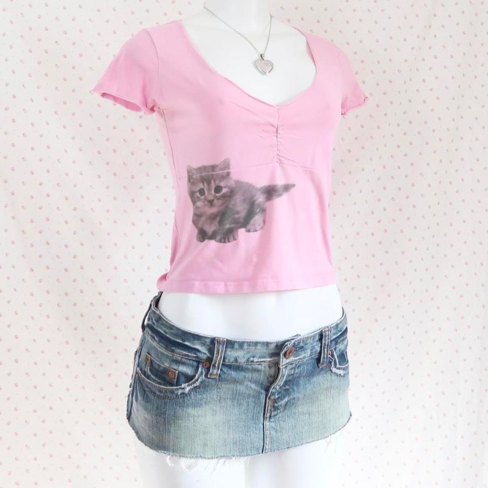 Vintage Y2K Baby Pink Kitten Graphic Ruched V-Neck Top